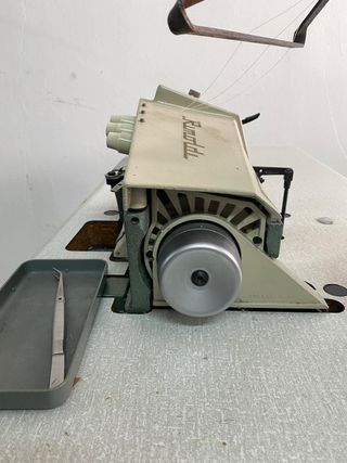 Máquina de coser industrial REMALLADORA Rimoldi