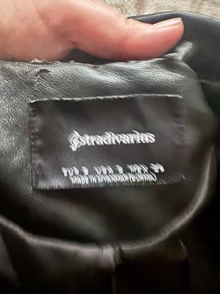 Chaqueta polipiel negra