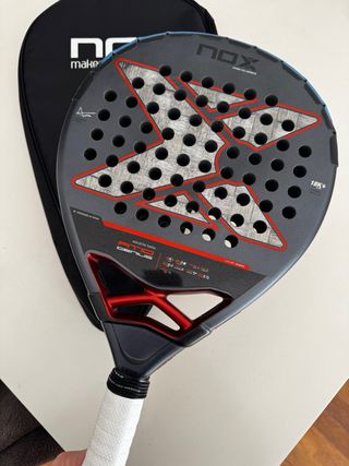 Pala Padel Nox AT10 18K Genius