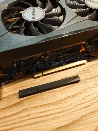 Gigabyte RTX 3070 Ti - Tarjeta Gráfica