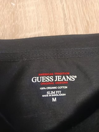 Camiseta Guess California Negra