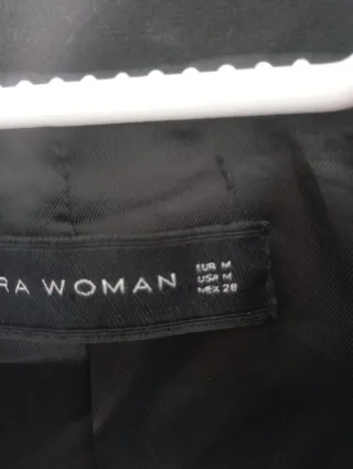 Abrigo tipo trenca Zara negro