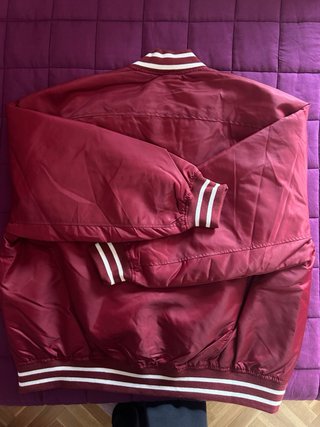 Bomber Oysho Roja Talla S