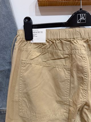 Conjunto Cazadora Vaquera y Pantalón Beige