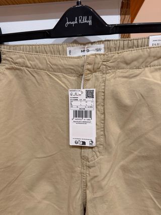 Conjunto Cazadora Vaquera y Pantalón Beige