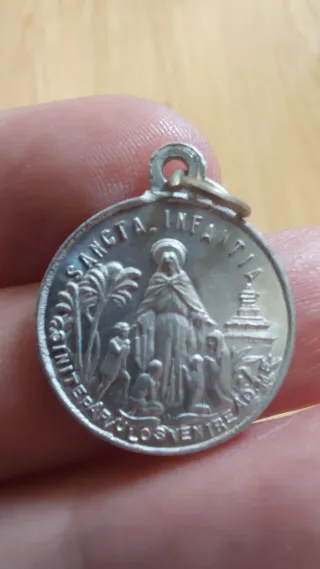 Medalla Religiosa Sancta Infantia Años 50