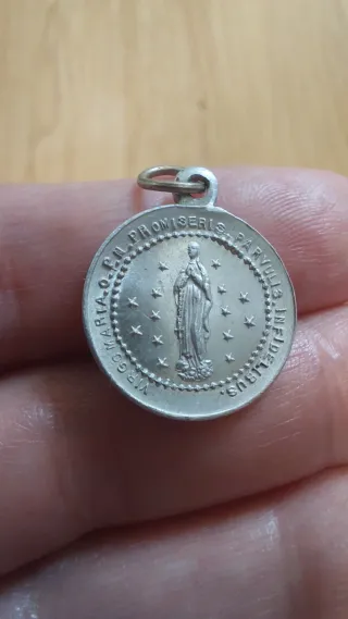 Medalla Religiosa Sancta Infantia Años 50