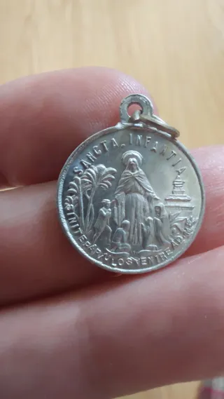 Medalla Religiosa Sancta Infantia Años 50