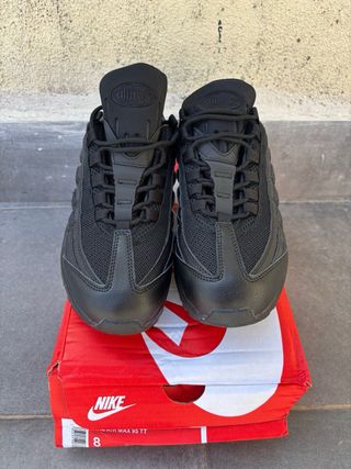 Nike Air Max 95 Negras