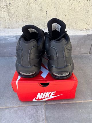 Nike Air Max 95 Negras