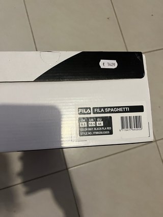 Tênis Fila Preto e Vermelho