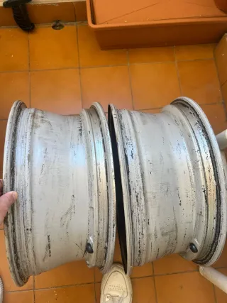 4 Llantas de un renault Clio originales