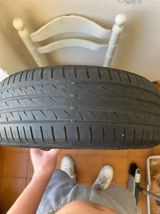4 Llantas de un renault Clio originales