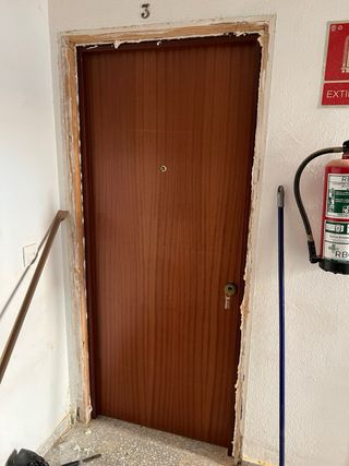 Montador de puertas de paso