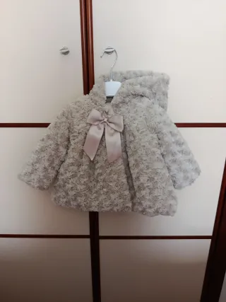 Abrigo bebé peluche gris lazo