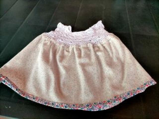 Vestido niña floral con crochet