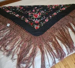 Mantón Manila Seda Bordado Flores
