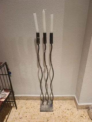 Candelabro de metal para 3 velas