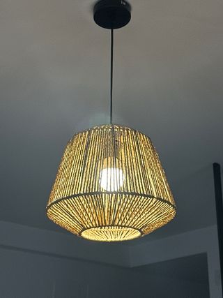 Lámpara como nueva de casa viva