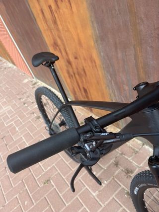 Bicicleta Cube Reaction C:62 carbono
