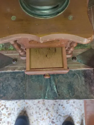 Antiguo Molinillo de Café Manual