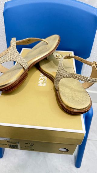 Sandalias Michael Kors Doradas Piel