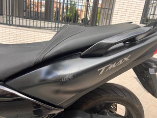 Yamaha TMAX 530 DX Negra
