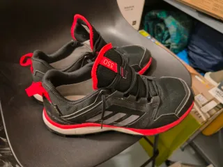 Adidas Zapatillas Deportivas Talla 44.5 Negras Roj