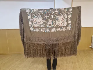 Mantón Manila Seda Marrón Flores