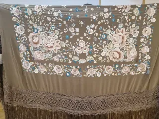 Mantón Manila Seda Marrón Flores