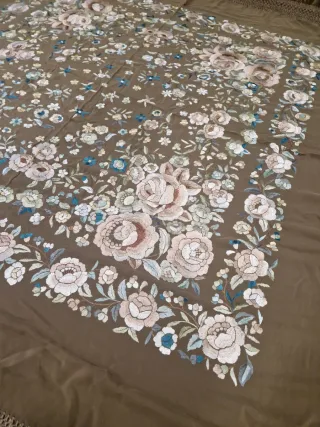 Mantón Manila Seda Marrón Flores