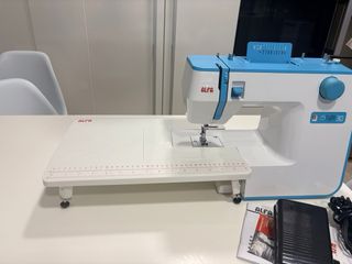 Máquina de coser Alfa Style 30 + Accesorios