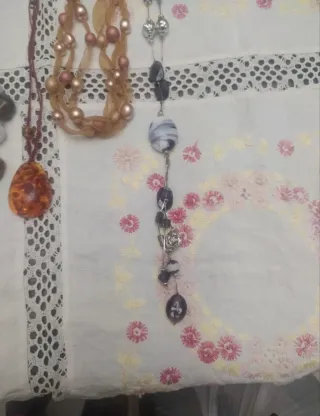 Bigiotteria multicolor e argento