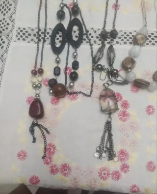 Bigiotteria multicolor e argento