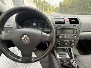 Volkswagen Golf 2004