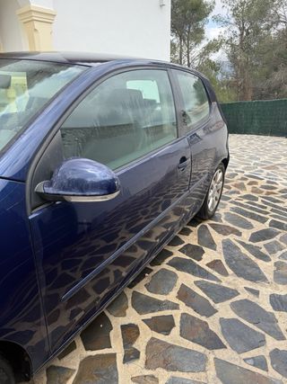 Volkswagen Golf 2004