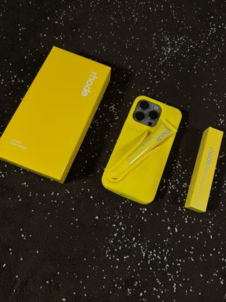 rhode イエロー iPhone15Proケース lemontini Capa Rhode iPhone 15/14/13 Pro Lemontini em segunda mão durante 12
