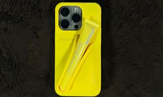 Capa Rhode iPhone 15/14/13 Pro Lemontini em segunda mão durante 12