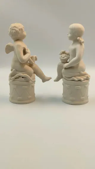 Pareja Figuras Biscuit Fundación Gremios