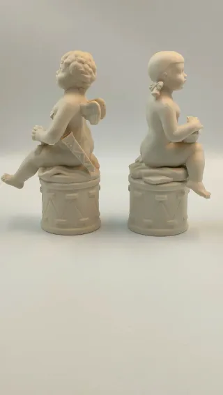 Pareja Figuras Biscuit Fundación Gremios