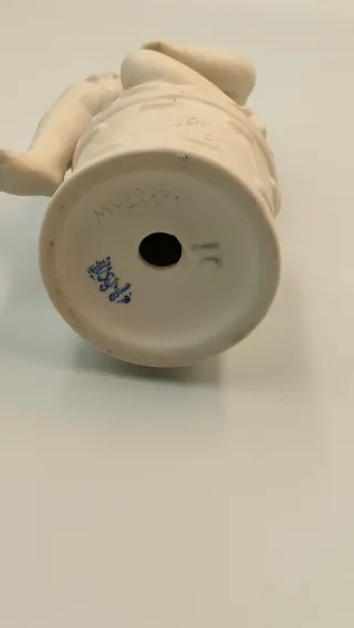 Pareja Figuras Biscuit Fundación Gremios