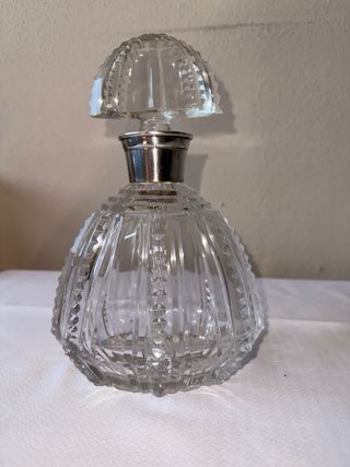 Licorera Antigua Cristal Tallado y Plata Ley