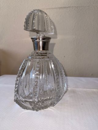 Licorera Antigua Cristal Tallado y Plata Ley