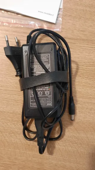 Monopattino elettrico + caschetto