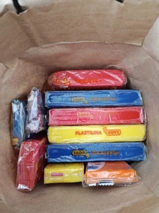 Plastilina Varios Colores grandes y pequeñas