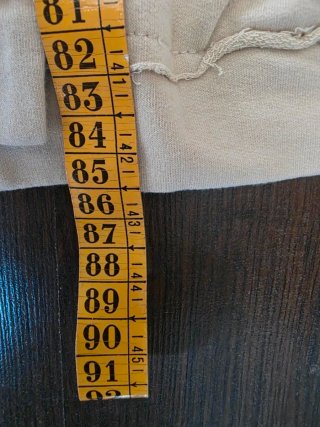 Abrigo sudadera ligera verano beige con dibujo