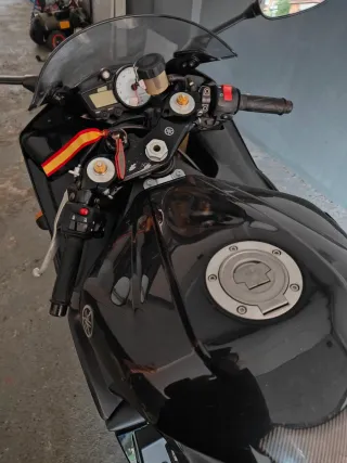 Yamaha R6 2005 Negra