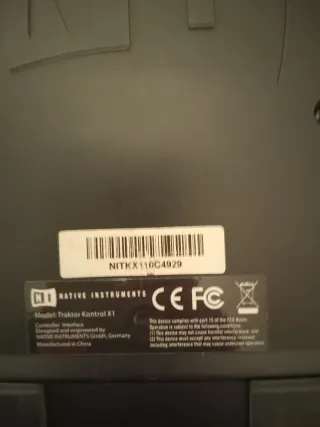 Controlador DJ Kontrol X1