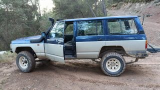 Neumáticos 235/85 R16 con llanta