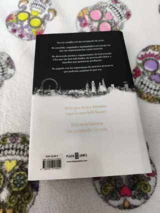 Historia de un canalla (Éxitos) (Spanish Edition)